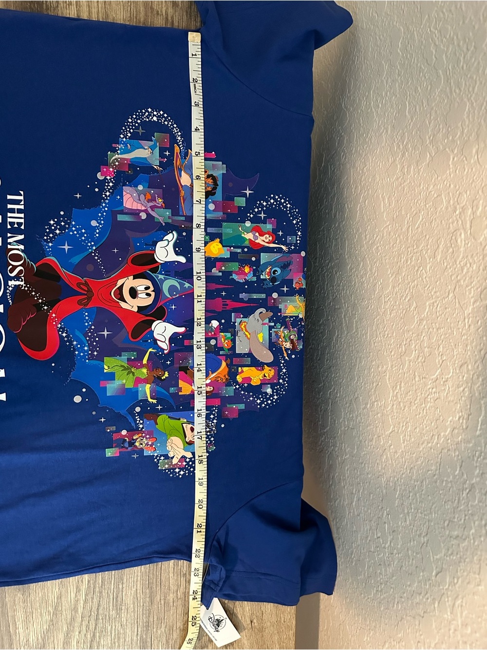 NWT Disney Parks WDW The Most Magical Place On Earth T-Shirt Large - Picture 7 of 7